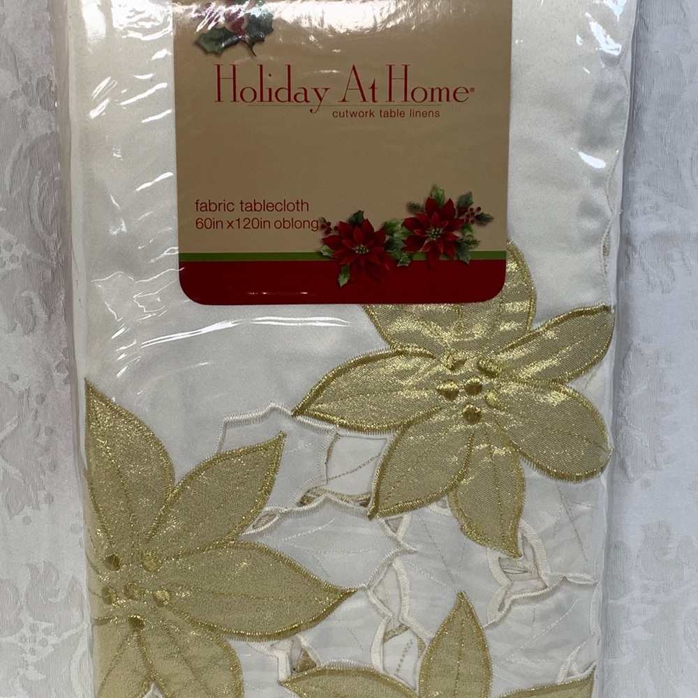 Christmas Cheer Poinsettia Tablecloth 60x120